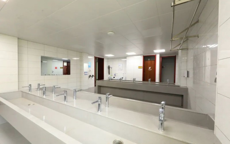 哈尔滨工业大学