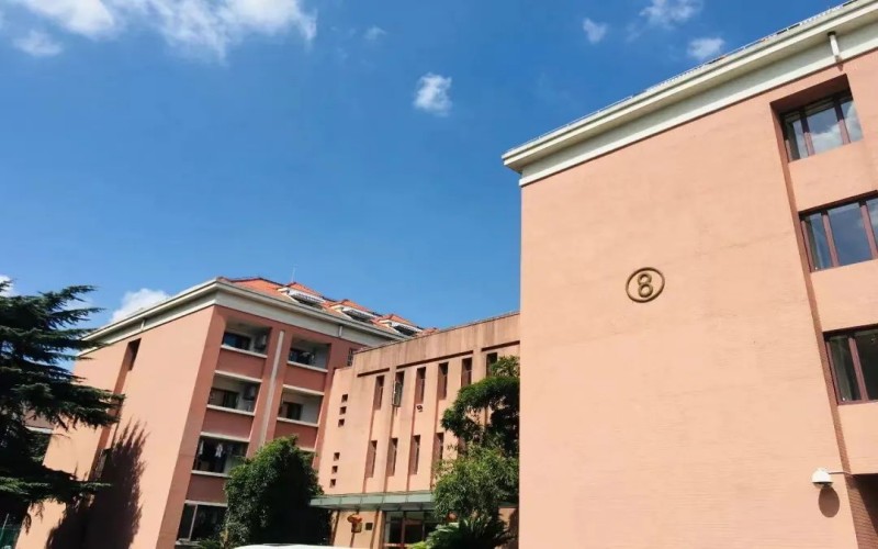 东华大学