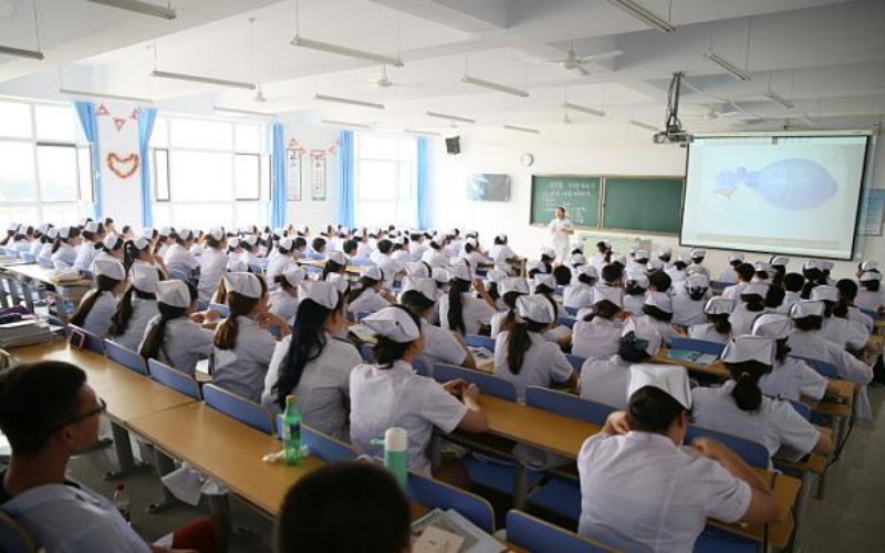 石家庄医学高等专科学校