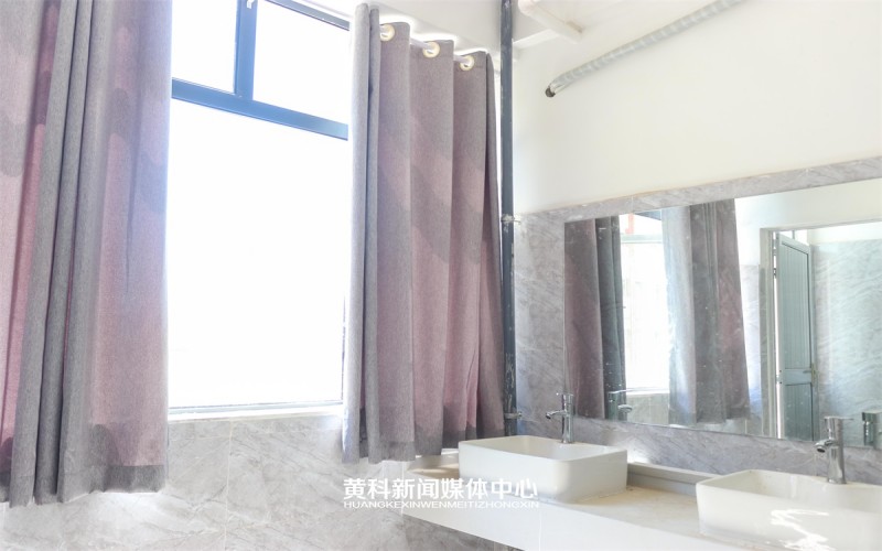 黄冈科技职业学院