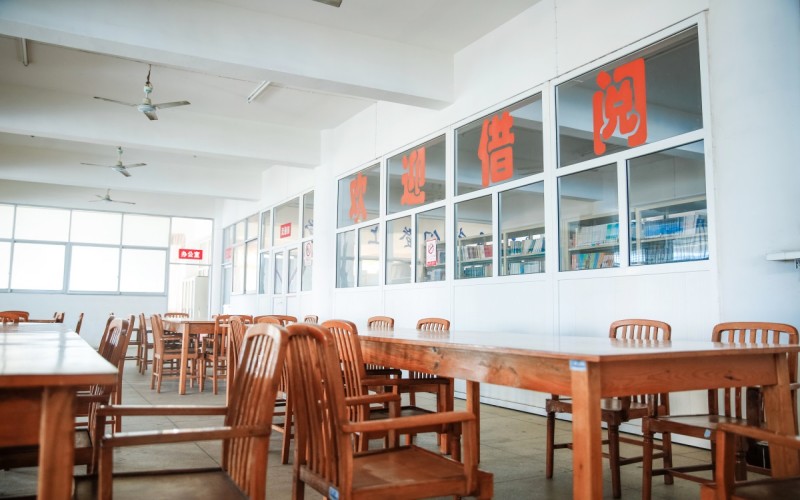 黄冈科技职业学院