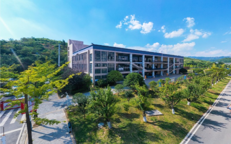 贵州商学院