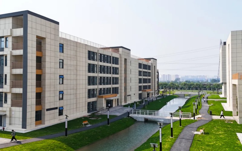 鹤壁汽车工程职业学院