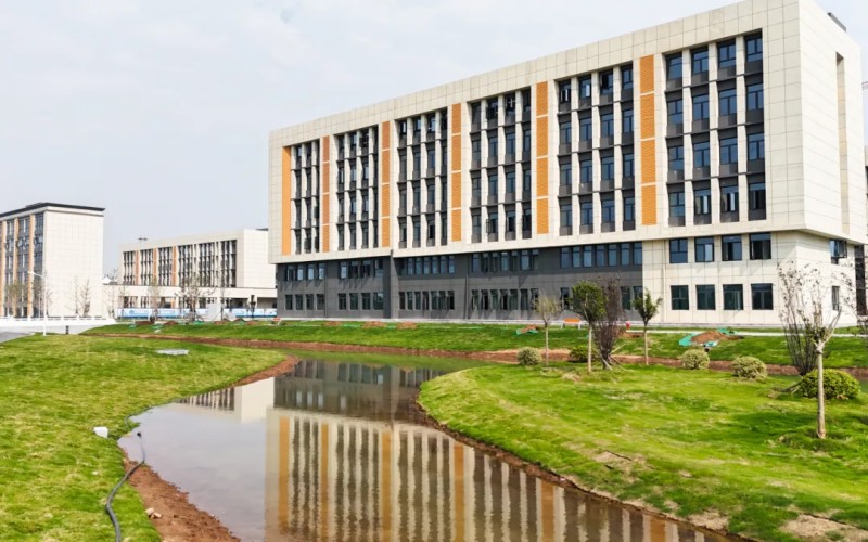 鹤壁汽车工程职业学院