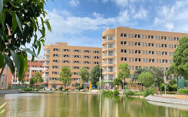 南昌影视传播职业学院