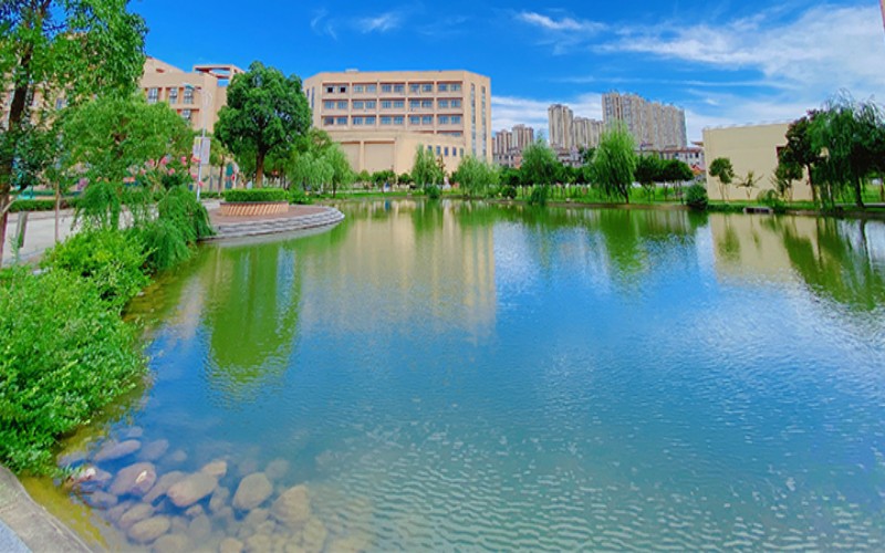 南昌影视传播职业学院