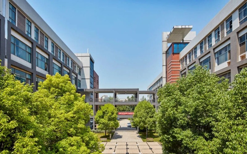 郑州信息科技职业学院