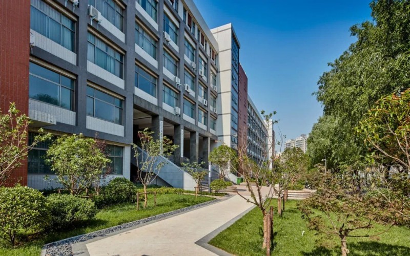 郑州信息科技职业学院