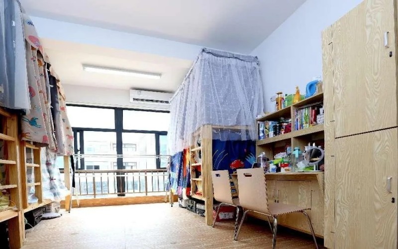 厦门演艺职业学院