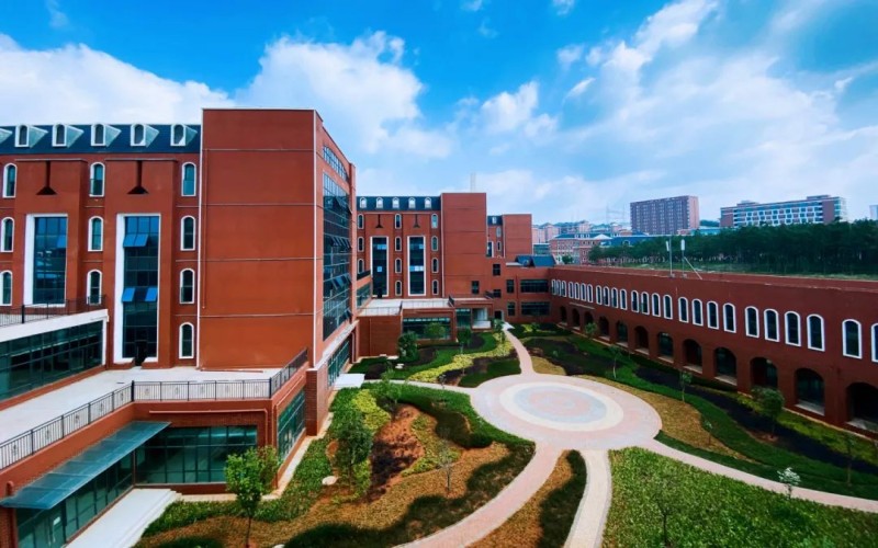 云南经贸外事职业学院