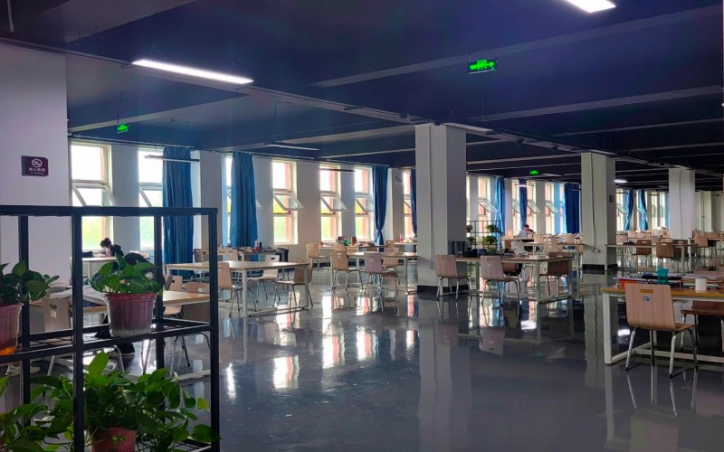 黑龙江工商学院